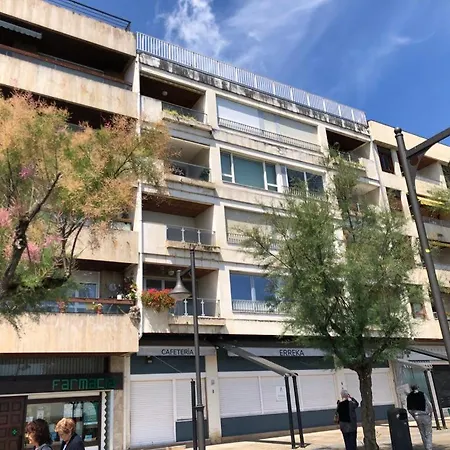 Apartamento Itsasargi - En El Paseo Butron 아파트 *