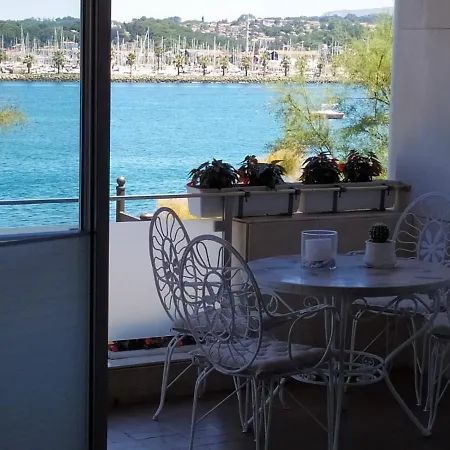 Apartamento Itsasargi - En El Paseo Butron 아파트 *